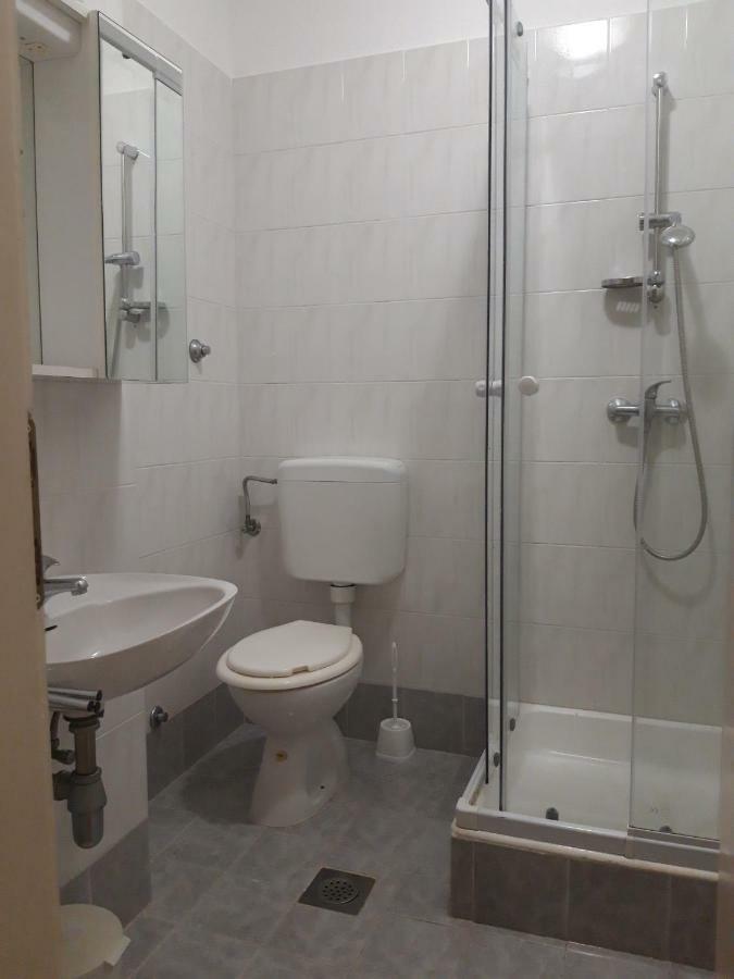 Clara 2 Appartement Poreč Buitenkant foto