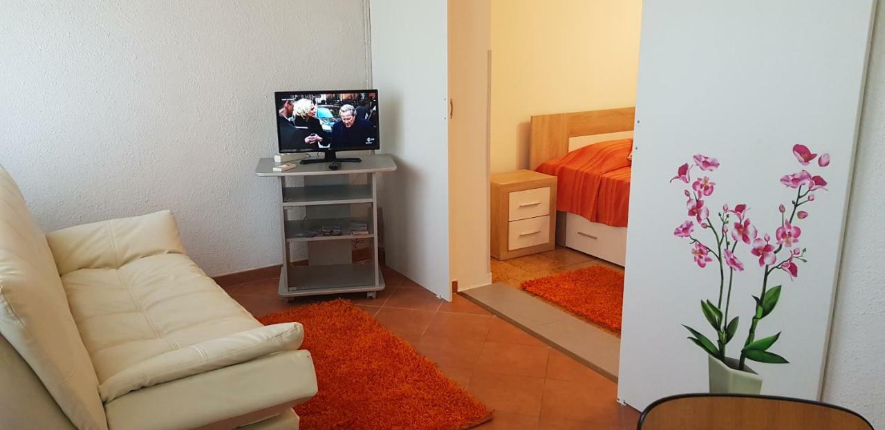 Clara 2 Appartement Poreč Buitenkant foto